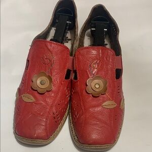 Reiker vintage Red Leather Slip-Ons with 3d flower. Antistress comfort walking